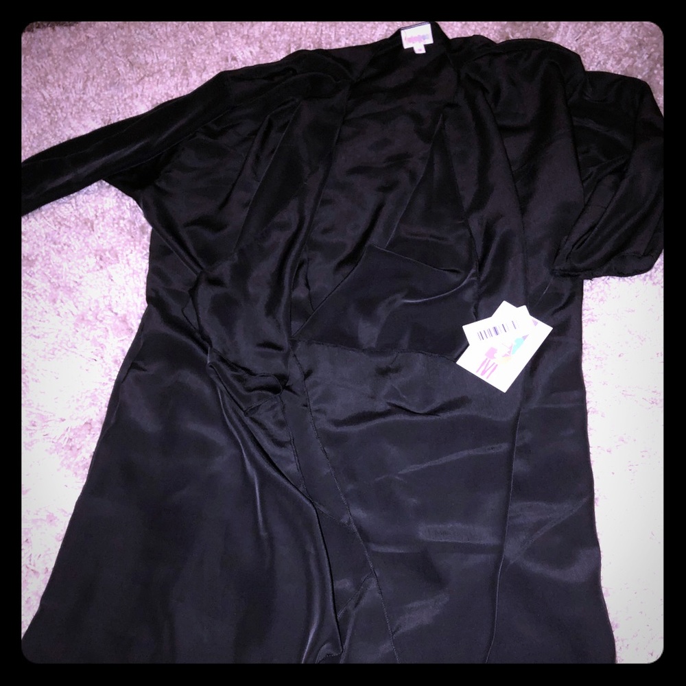 Lularoe Black Shirley 🖤